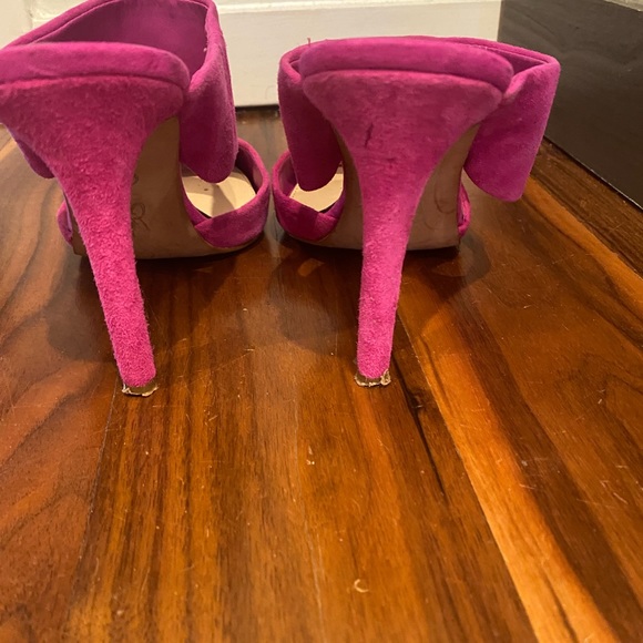 Jessica Simpson hot pink heels - Picture 5 of 5